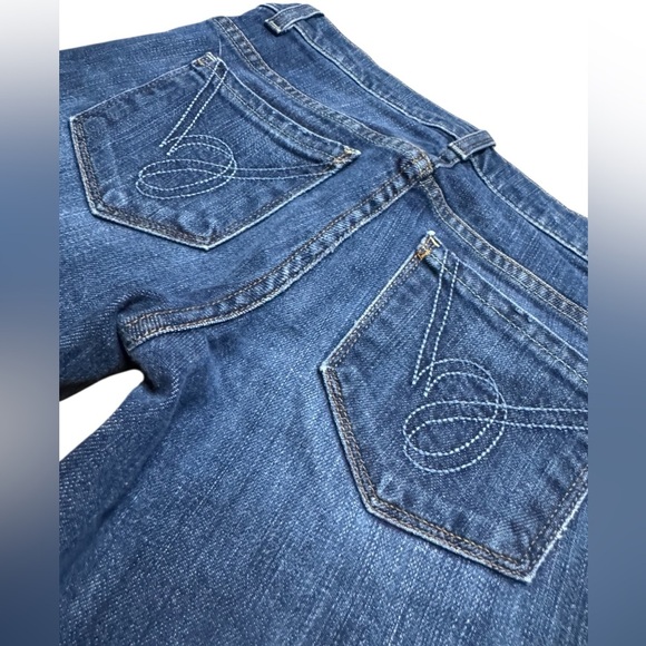 Bebe Vintage Denim Bermuda Shorts Size 26 Decorative Buttons Sailor Pant Y2K - Picture 9 of 12